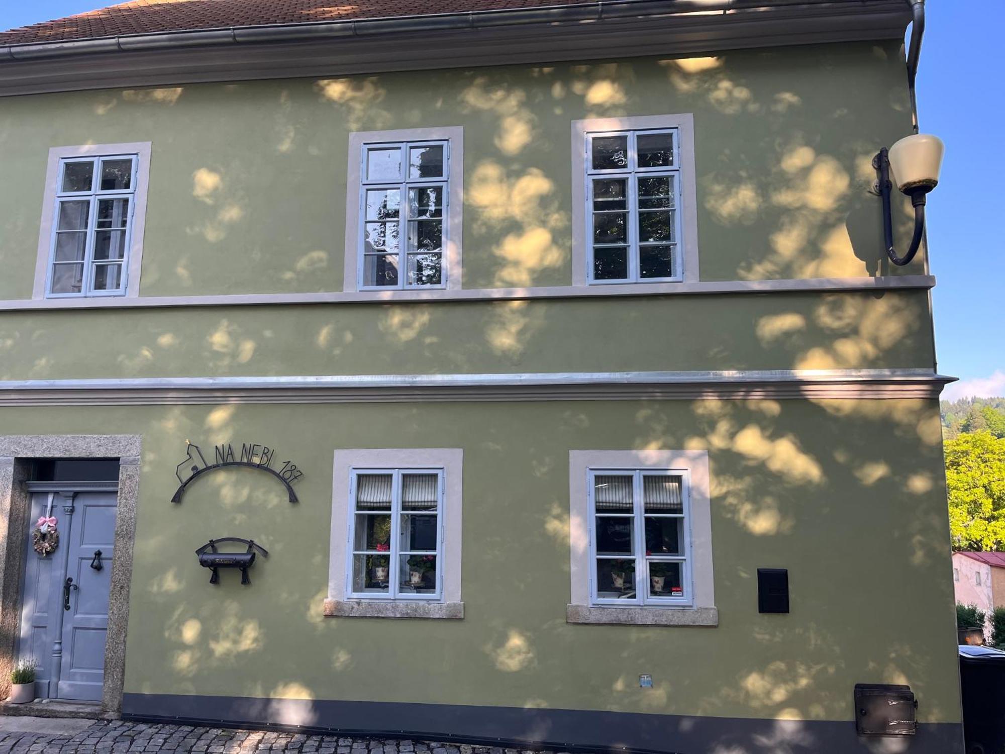 Na Nebi 187 Aparthotel Becov nad Teplou Exterior photo
